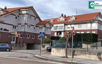 Vista exterior de Dúplex en venda en Piélagos amb Terrassa i Balcó