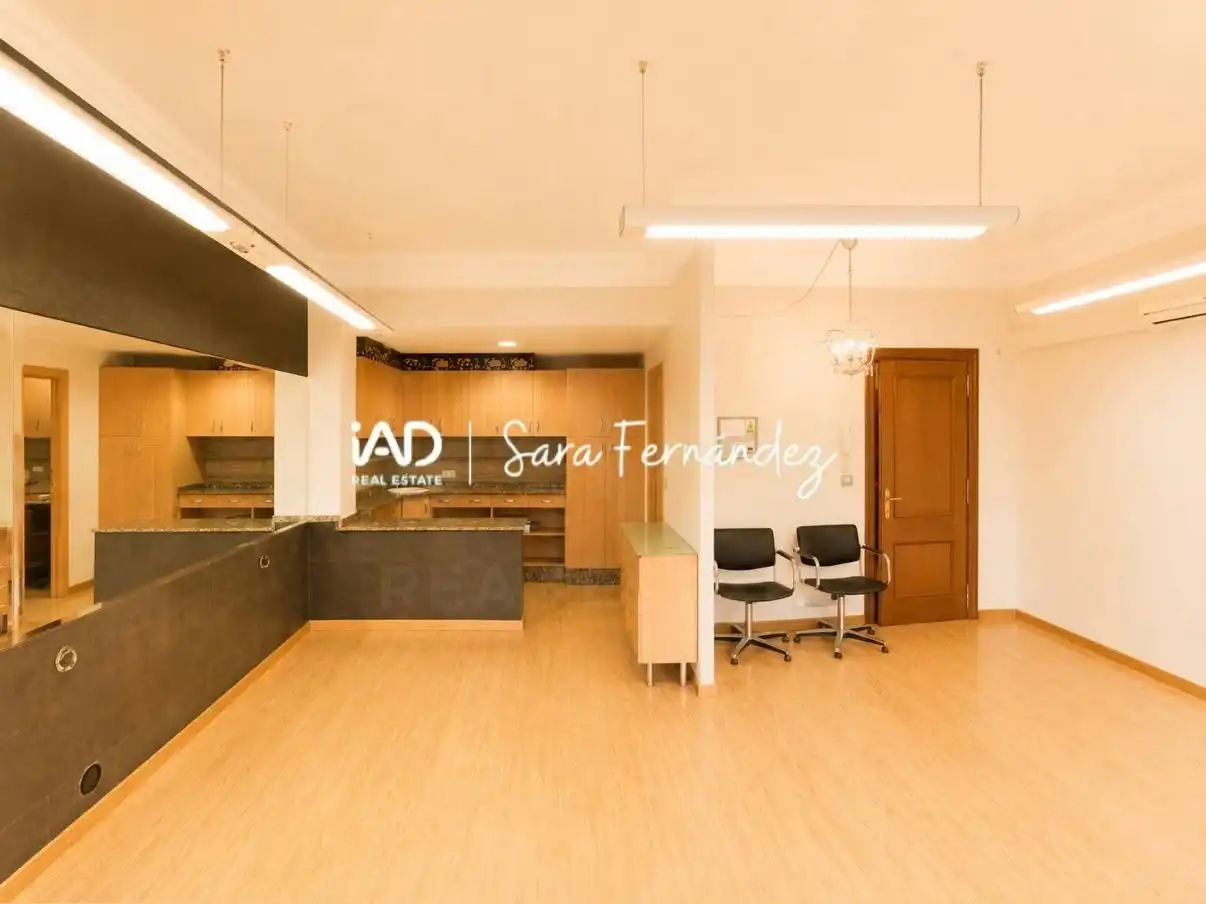 Local comercial en venda a Villamontán de la Valduerna, imagen 4