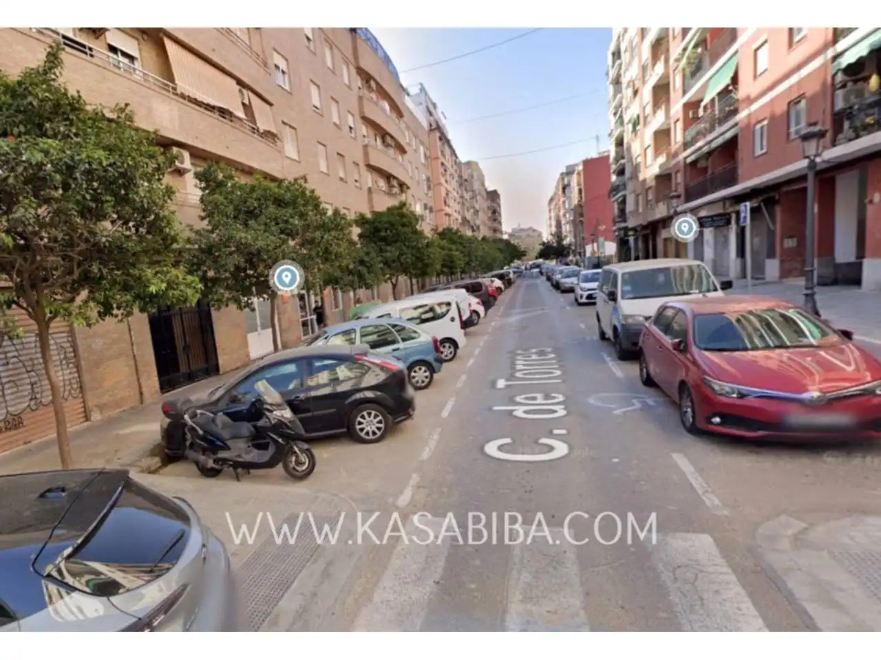 Außenansicht von Garage zum Verkauf in Valencia
