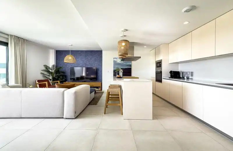 Cocina de Planta baja de alquiler en Estepona con Aire acondicionado, Calefacción y Terraza