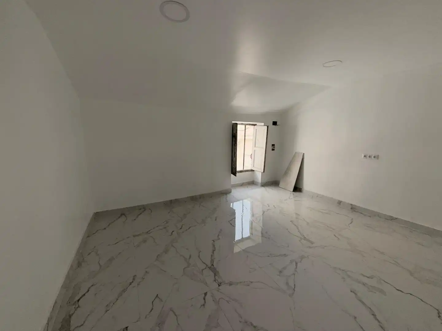 Adossat amb jardí en venda a Carrer Ramón y Cajal, imagen 3