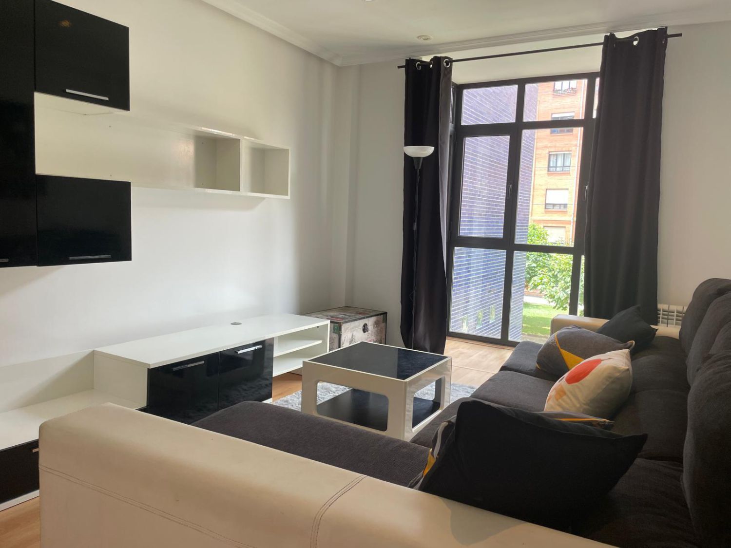 Living room of Flat to rent in Oviedo   with Heating and Furnished