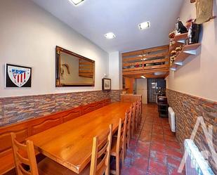 Menjador de Local de lloguer en Etxebarri amb Moblat