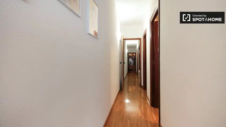 Room in La Sagrera