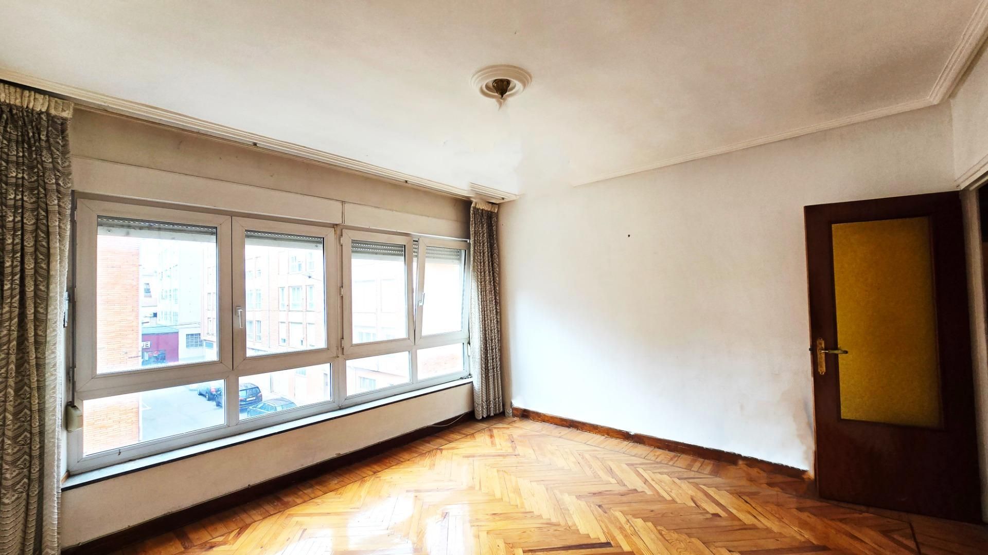 Bedroom of Flat for sale in Reinosa  with Heating, Terrace and Storage room