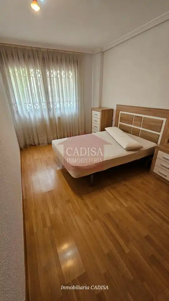Habitación de Apartamento en venta en Salamanca con Calefacción, Piscina y Amueblado