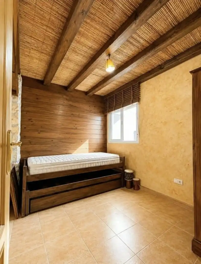 Bedroom of Flat for sale in Dolores  with Air Conditioner, Terrace and Storage room