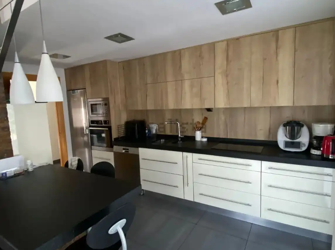 Cuina de Casa o xalet en venda en Arroyo de la Encomienda amb Calefacció, Jardí privat i Terrassa