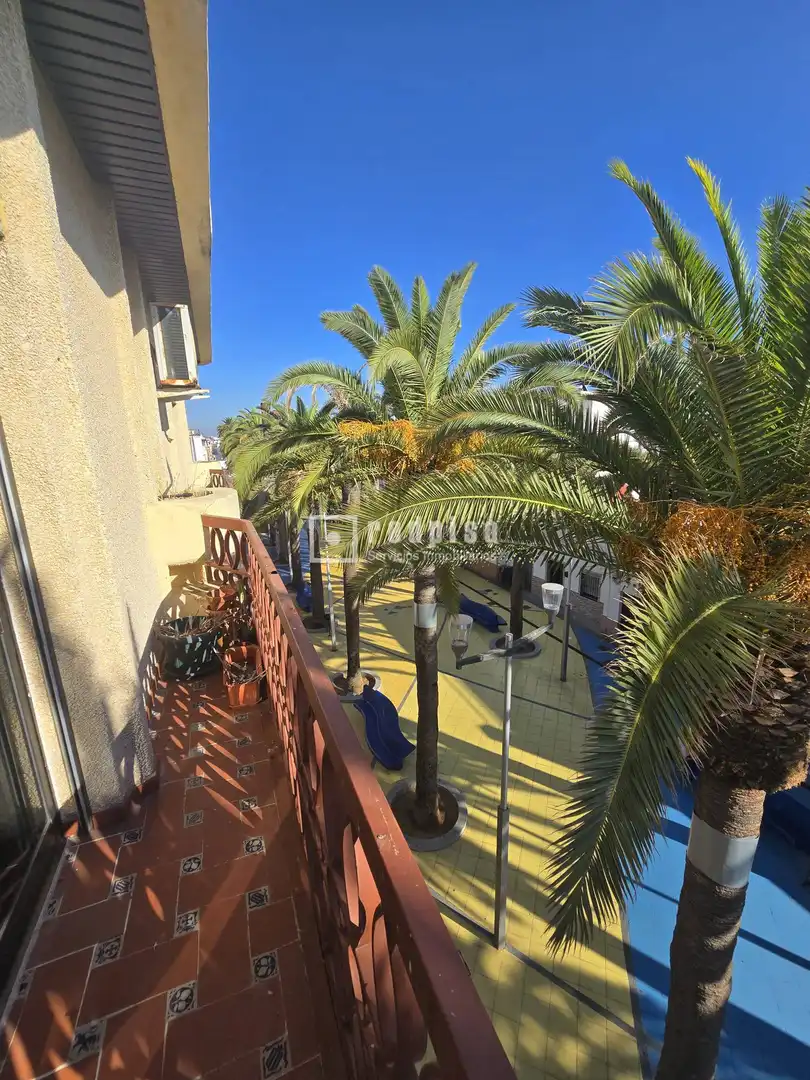 Vista exterior de Piso en venta en Isla Cristina con Aire acondicionado, Calefacción y Terraza