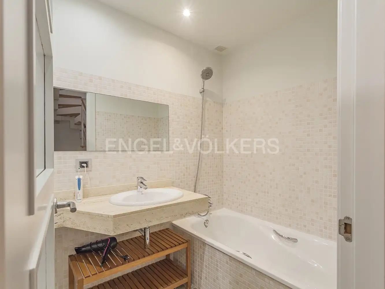 Baño de Piso en venta en Sabadell con Aire acondicionado, Calefacción y Jardín privado