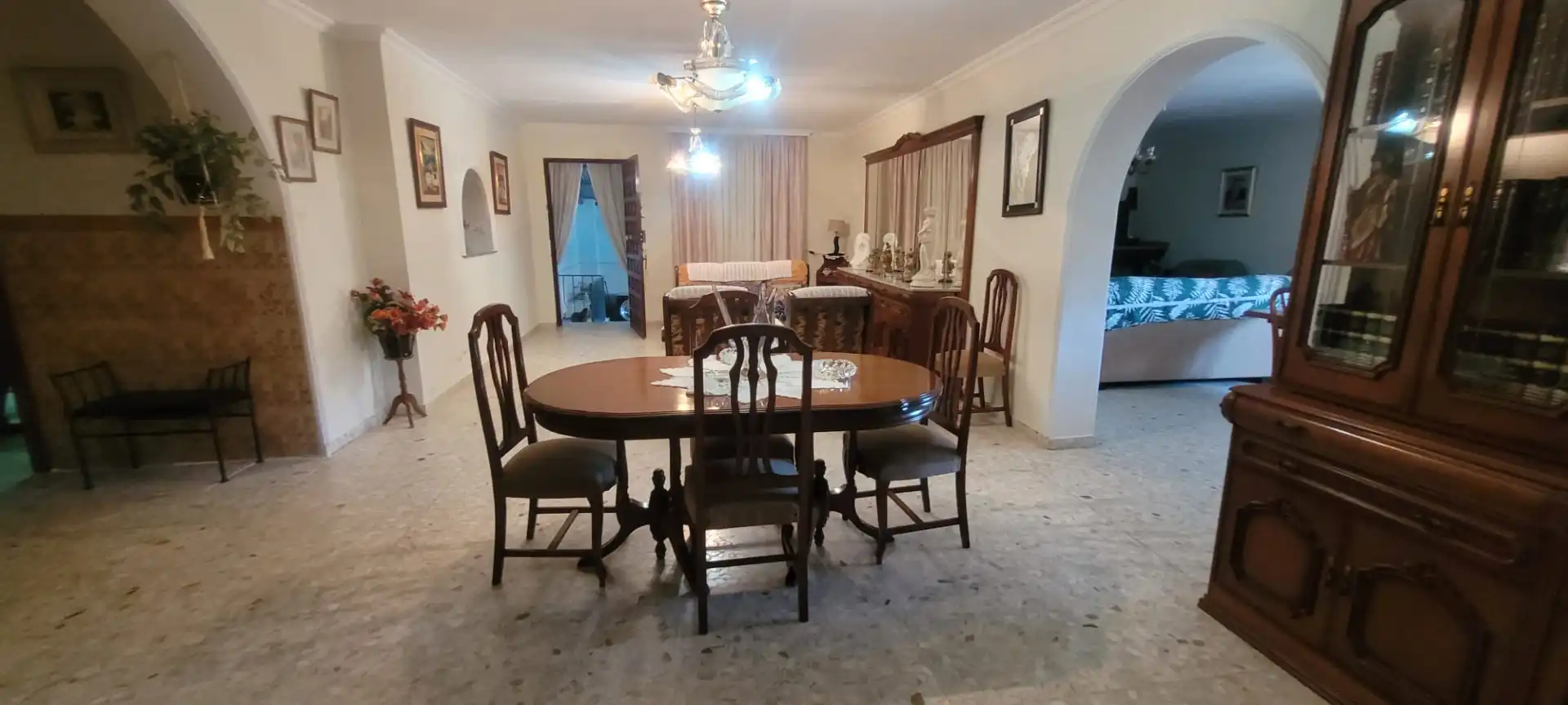 Menjador de Casa o xalet en venda en Algeciras amb Aire condicionat, Jardí privat i Terrassa