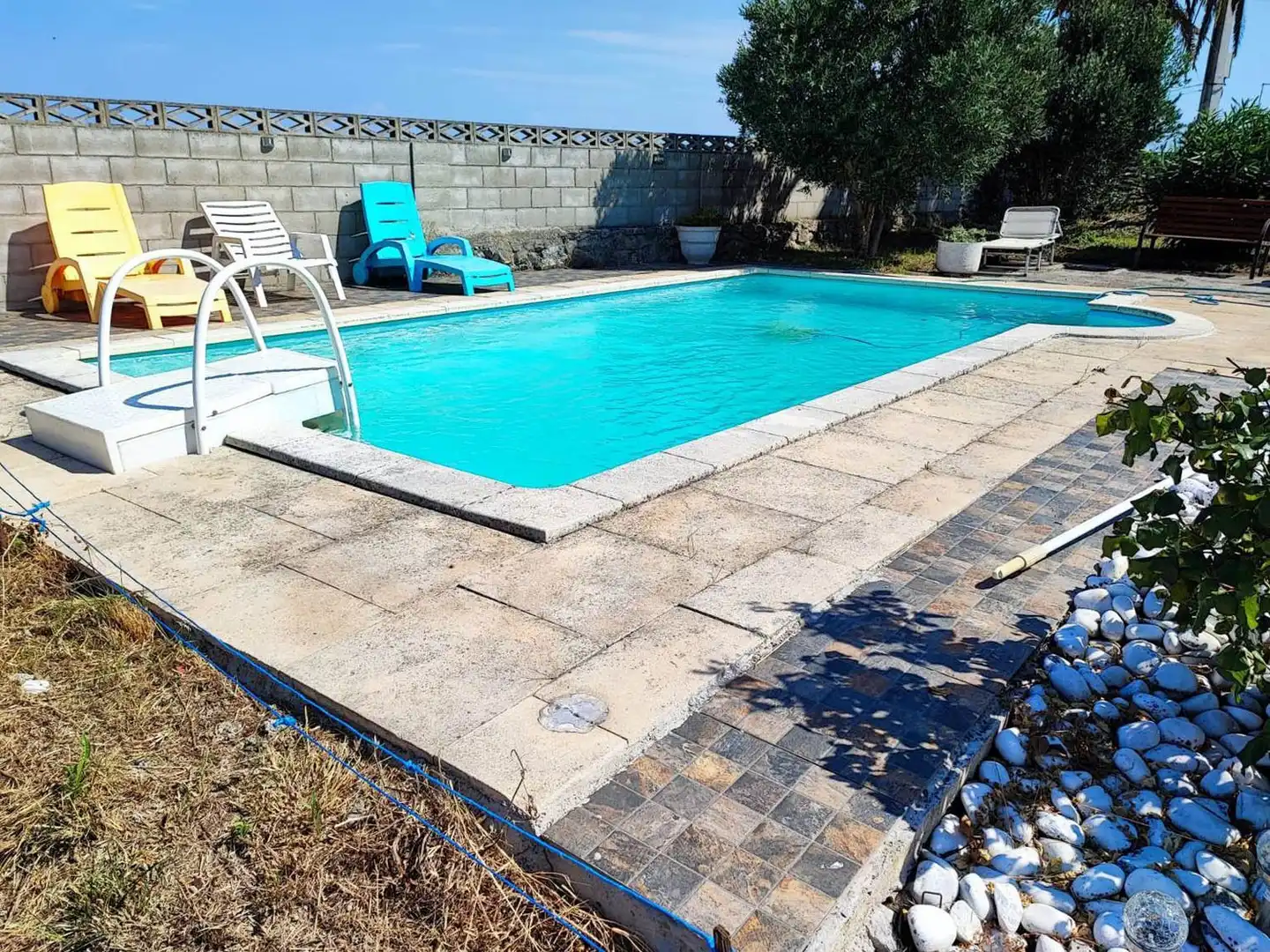 Detached house with pool for sale in Alisal - San Román