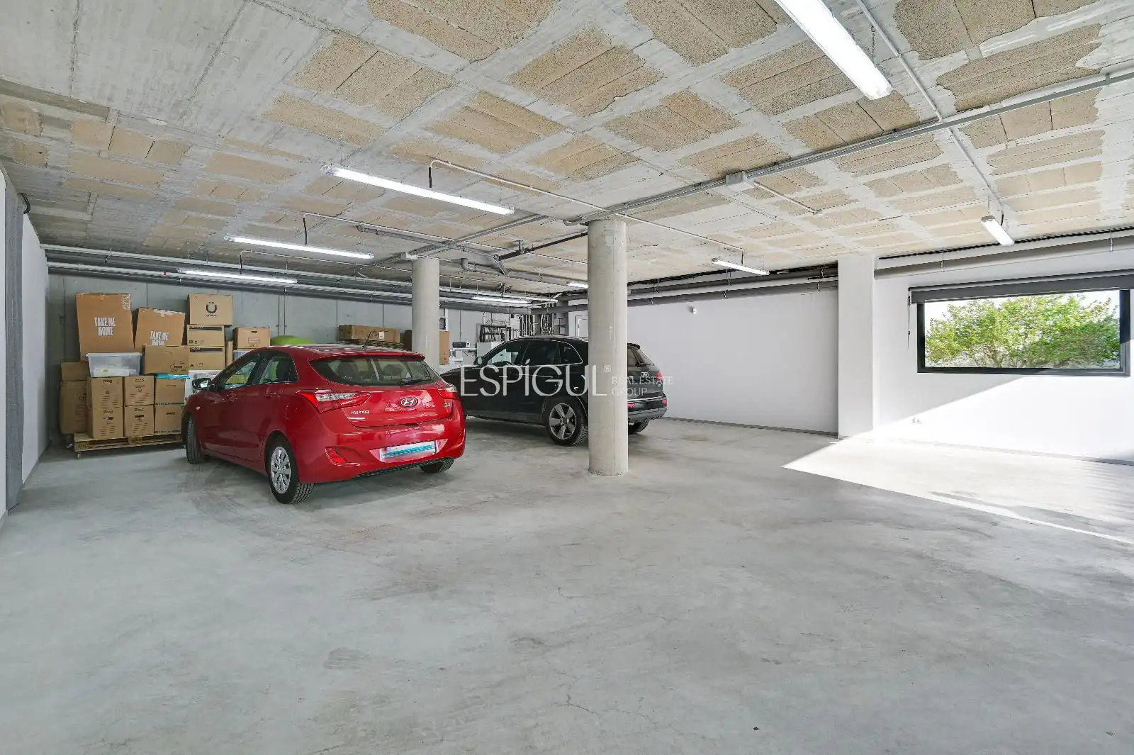 Aparcament de Casa o xalet en venda en Santa Susanna amb Calefacció, Jardí privat i Terrassa