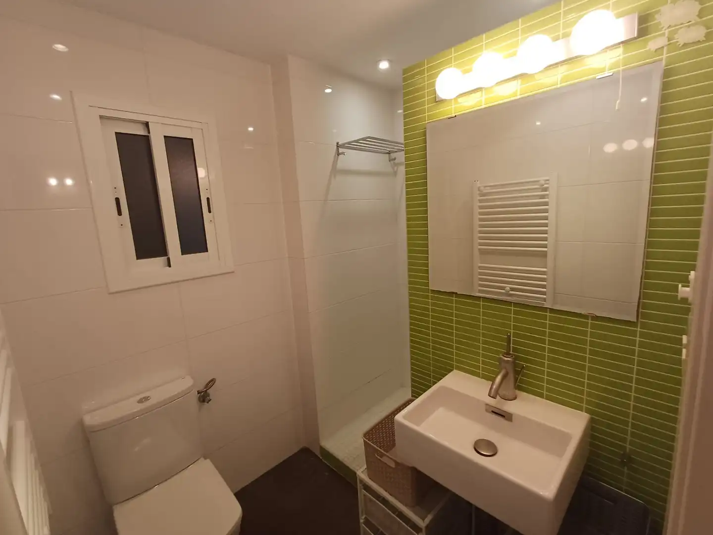 Bathroom of Flat for rent in Barcelona  with Heating, Parquet flooring and Furnished