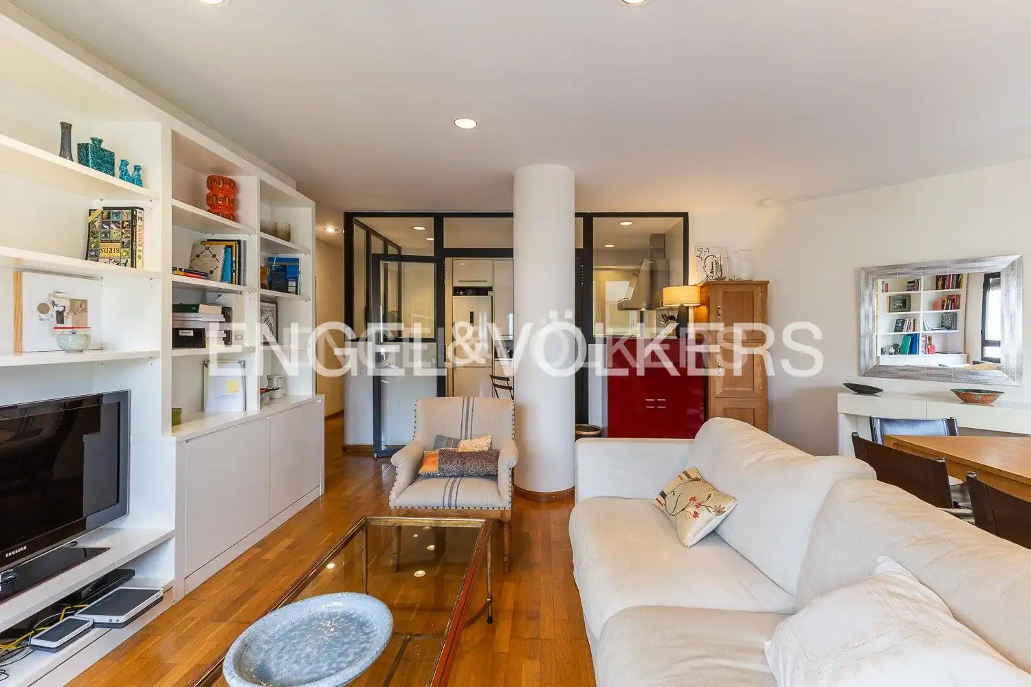 Living room of Flat for sale in Valencia  with Air Conditioner, Heating and Parquet flooring