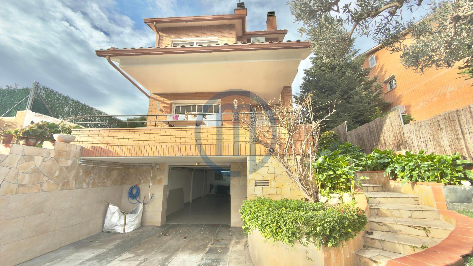 Exterior view of House or chalet for sale in Santa Eulàlia de Ronçana  with Air Conditioner, Heating and Terrace