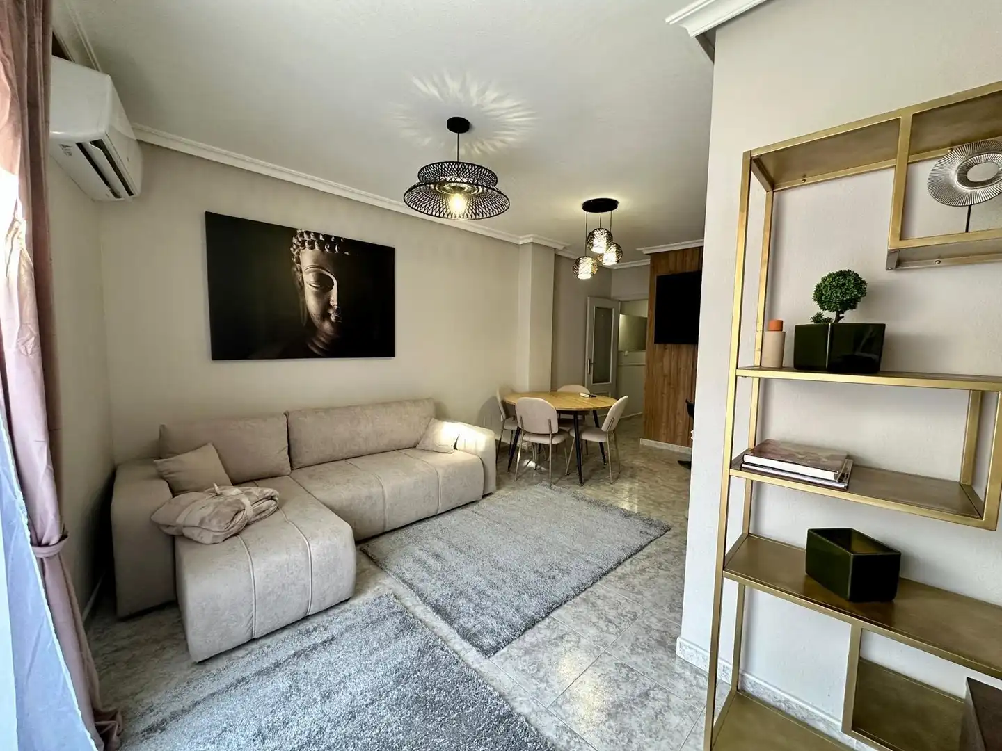 Penthouse with terrace for sale in Calle Almudena, imagen 4