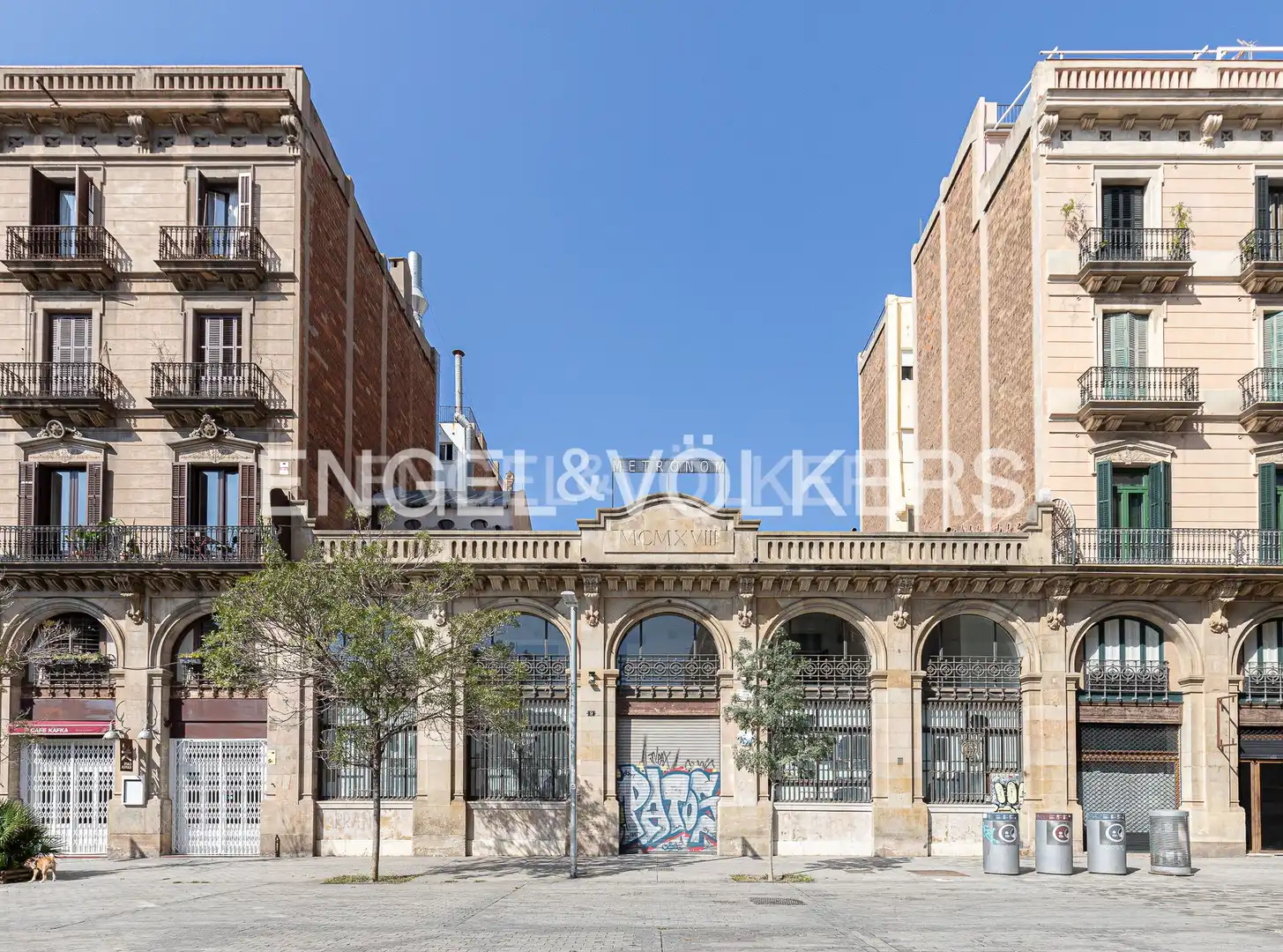 Vista exterior de Àtic en venda en Barcelona amb Aire condicionat, Calefacció i Moblat