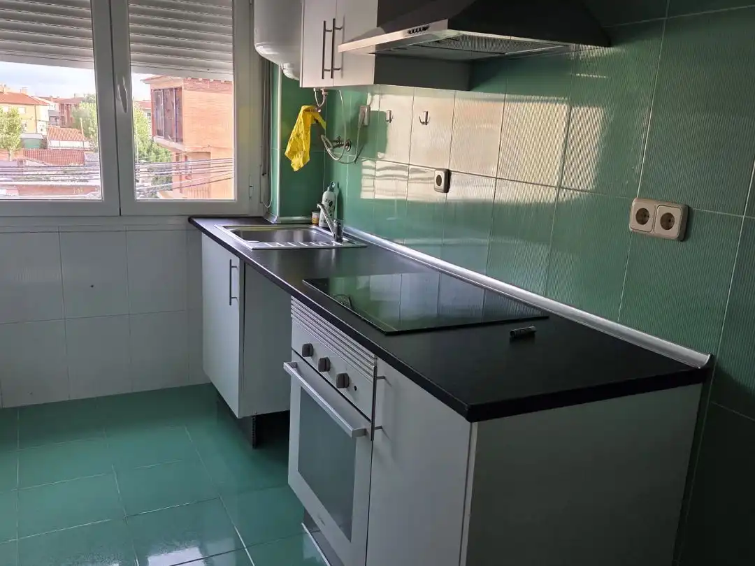 Cocina de Piso en venta en Fuensalida con Aire acondicionado