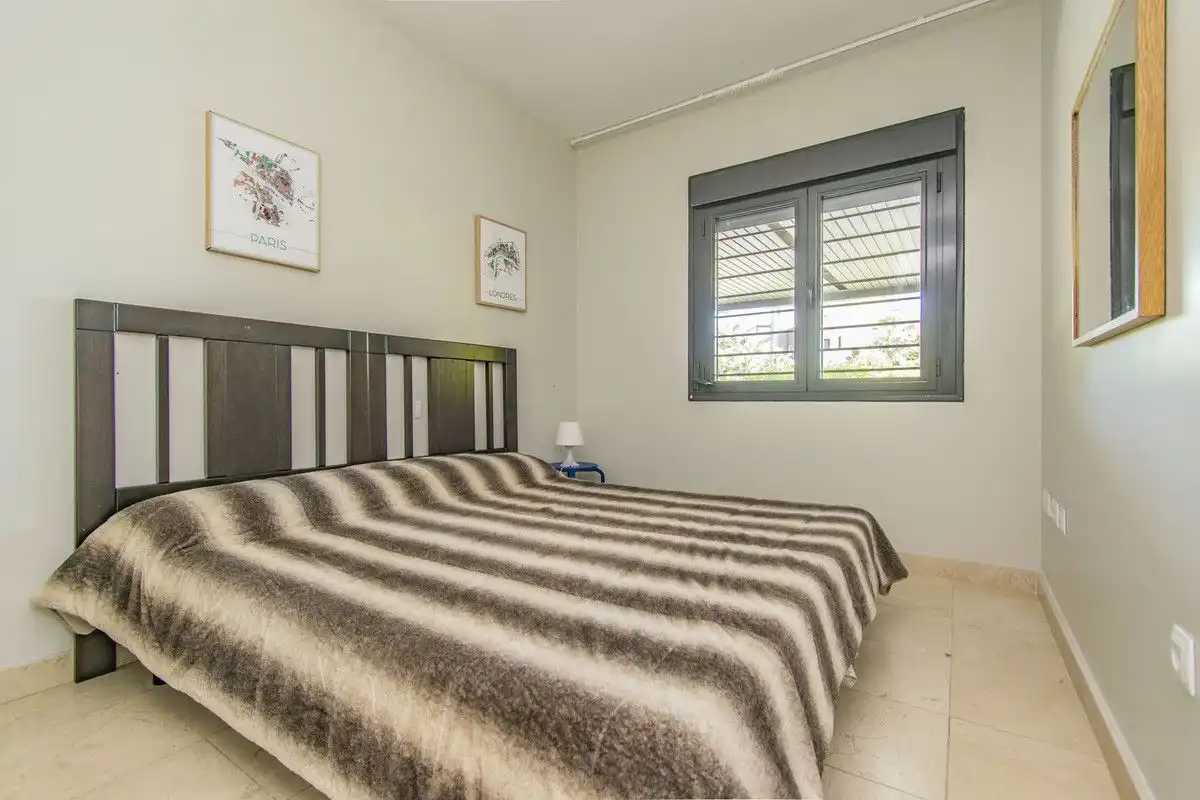 Schlafzimmer von Wohnungen zum Verkauf in Benahavís mit Klimaanlage, Heizung und Terrasse