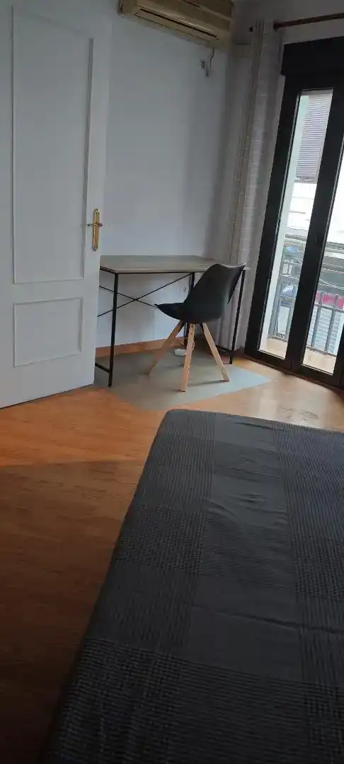 Habitación de Piso para compartir en Córdoba con Aire acondicionado, Parquet y Amueblado