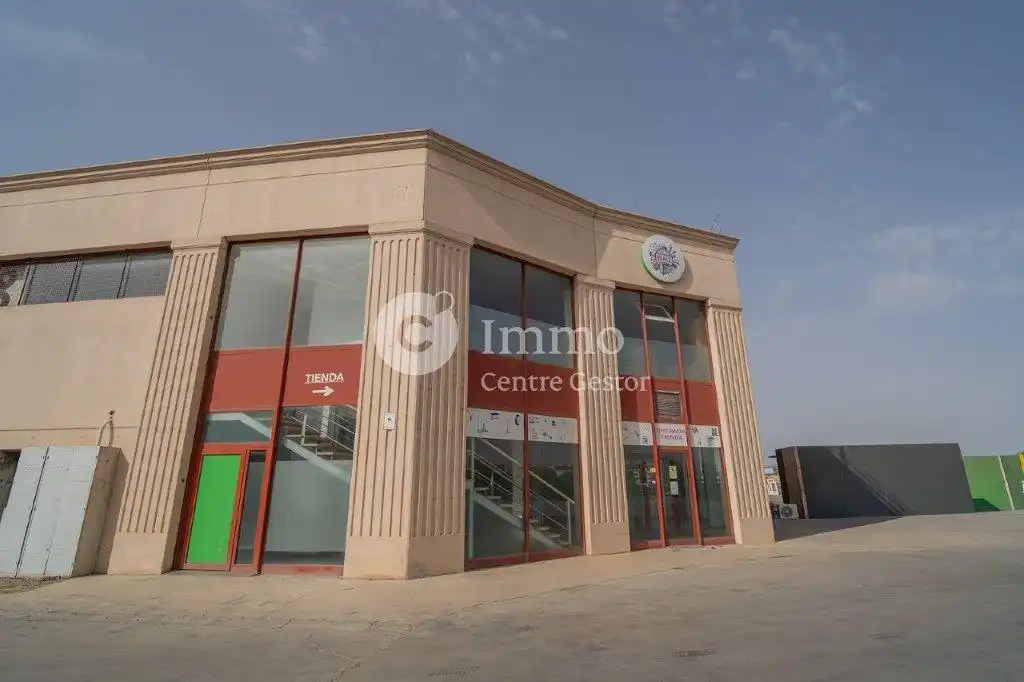 Local comercial de lloguer a Avinguda de la Canaleta 9, imagen 2