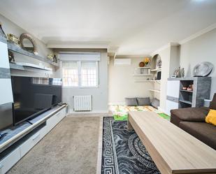 Living room of Flat for sale in  Granada Capital  with Air Conditioner, Heating and Terrace