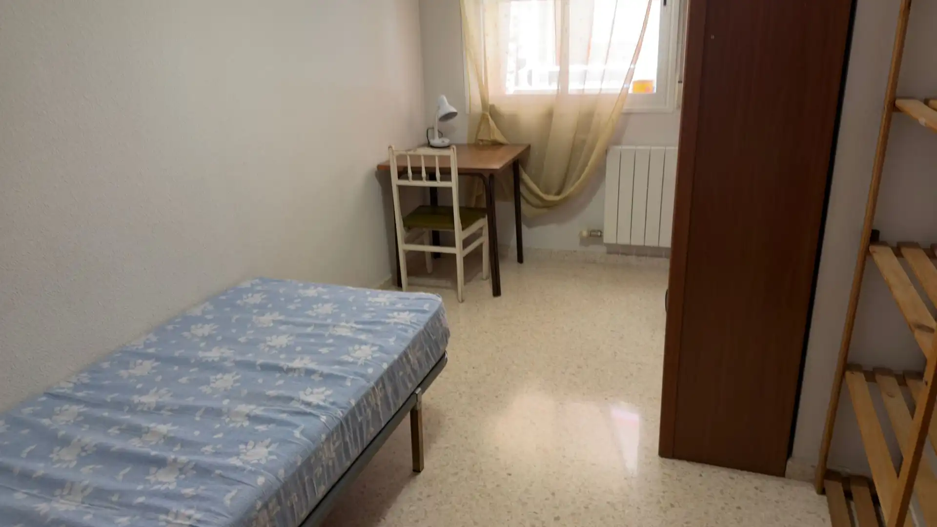 Schlafzimmer von Wohnung zur Miete in Granada mit Heizung, Privatgarten und Möbliert