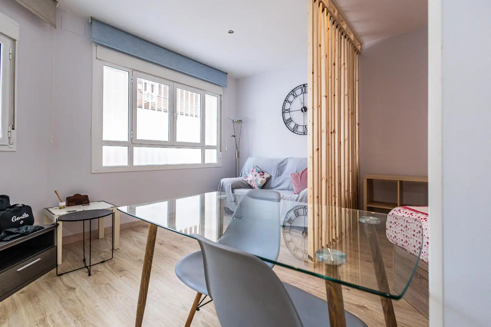Sala de estar de Estudio de alquiler en Madrid con Aire acondicionado, Calefacción y Amueblado