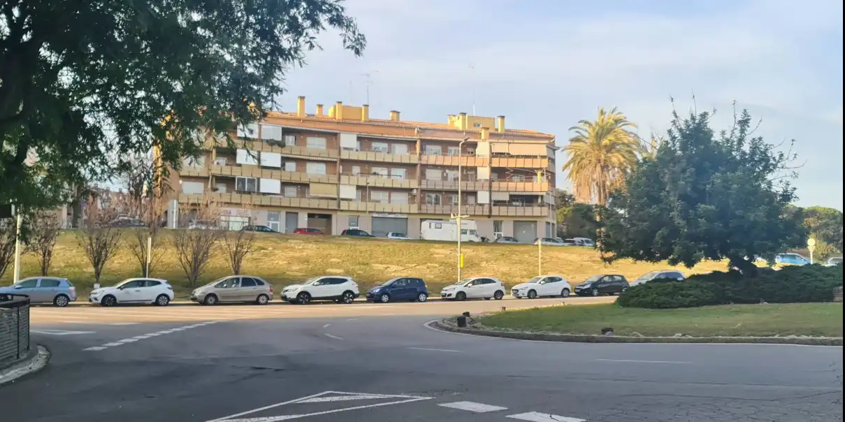 Außenansicht von Garage zum Verkauf in Mataró