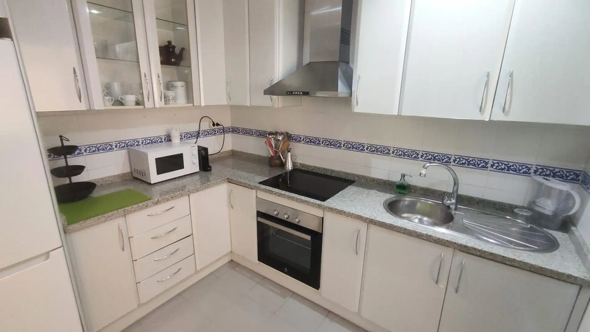 Cocina de Piso de alquiler en Málaga con Aire acondicionado, Calefacción y Amueblado