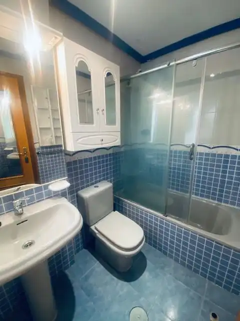 Bany de Apartament en venda en Albacete amb Calefacció, Terrassa i Traster
