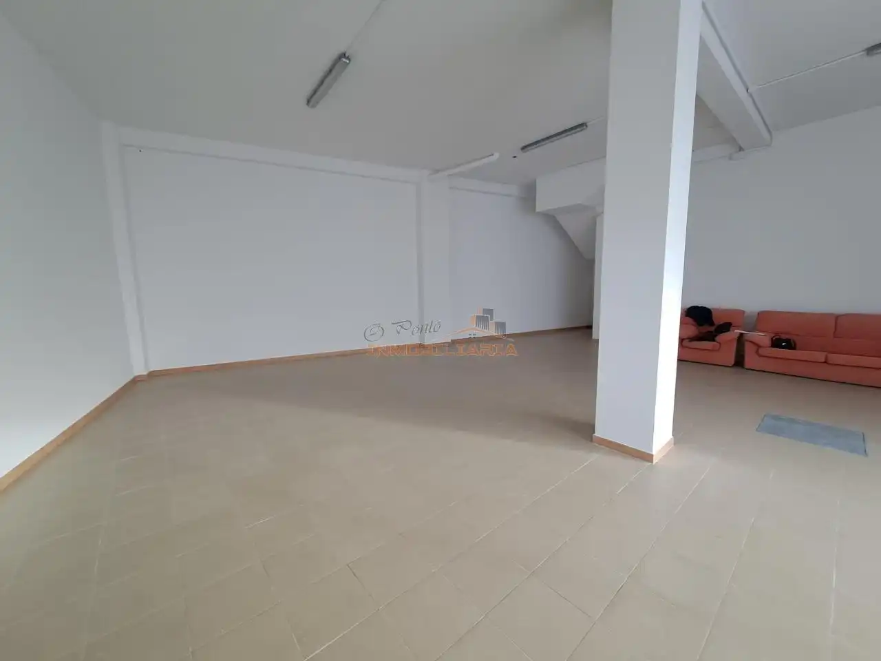 Local de alquiler en A Malata - Catabois - Ciudad Jardín