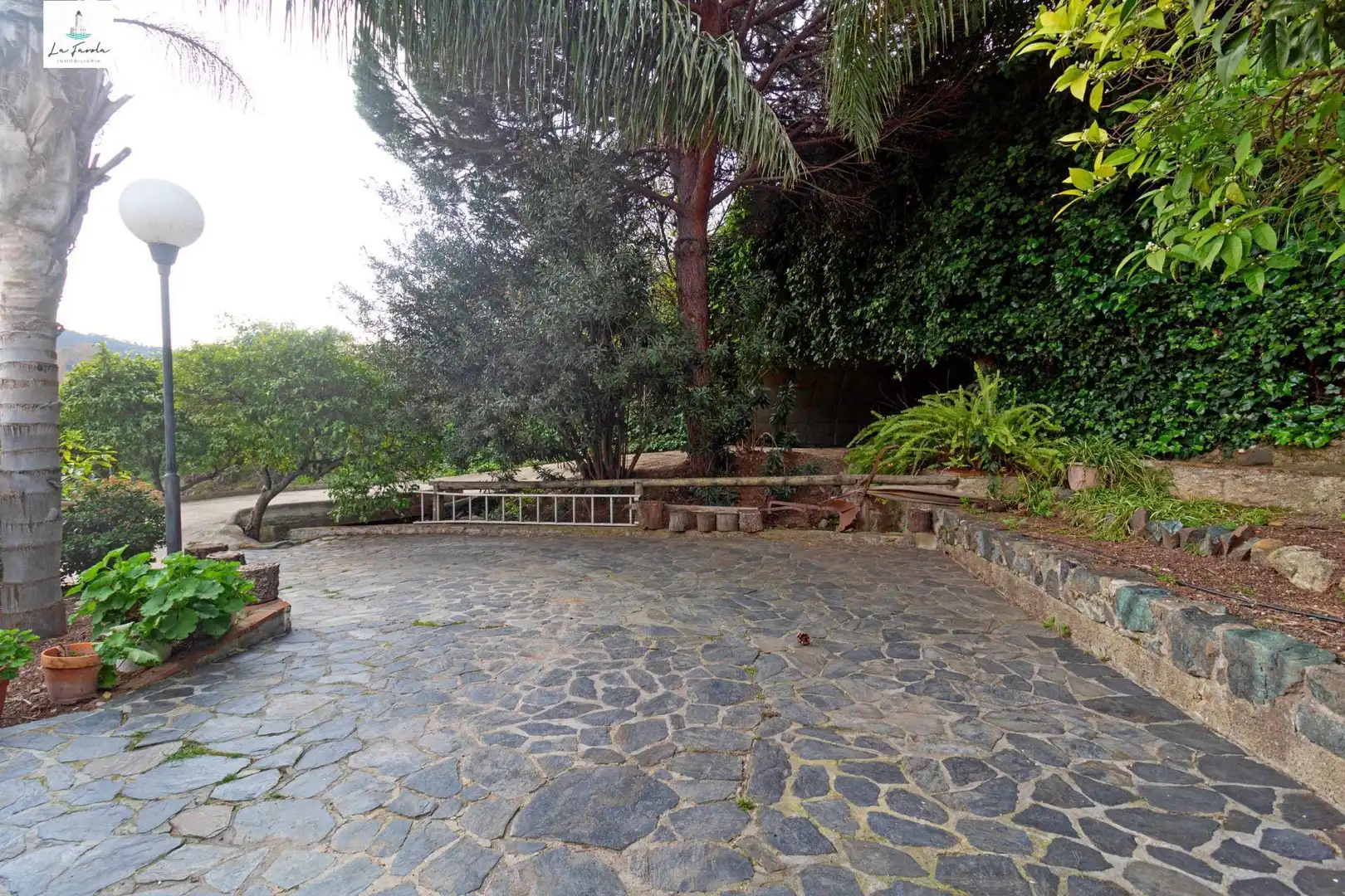 Terrassa de Casa o xalet en venda en Carratraca amb Aire condicionat, Jardí privat i Terrassa
