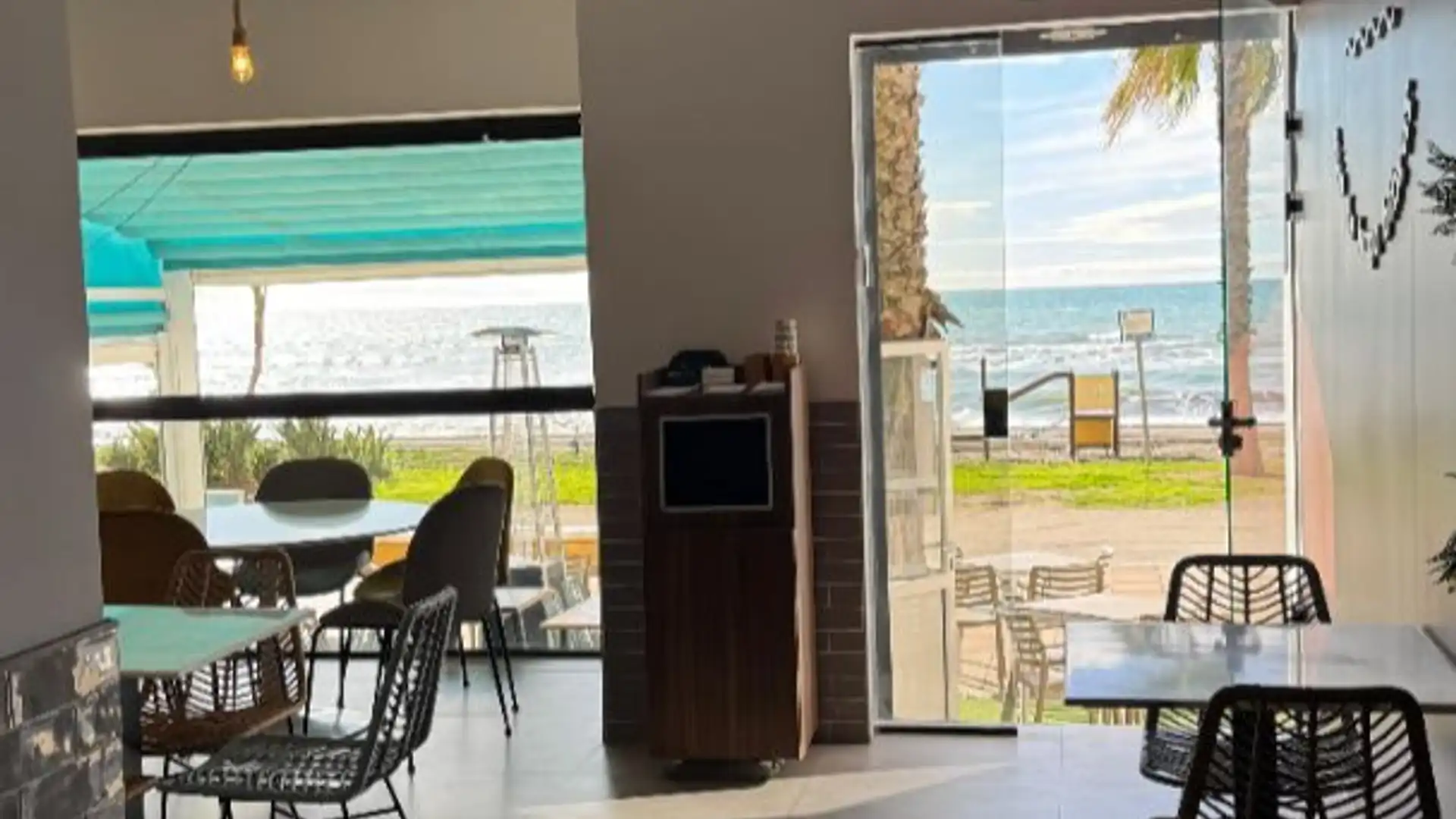 Local en traspaso en Rincón de la Victoria con Aire acondicionado, Calefacción y Terraza