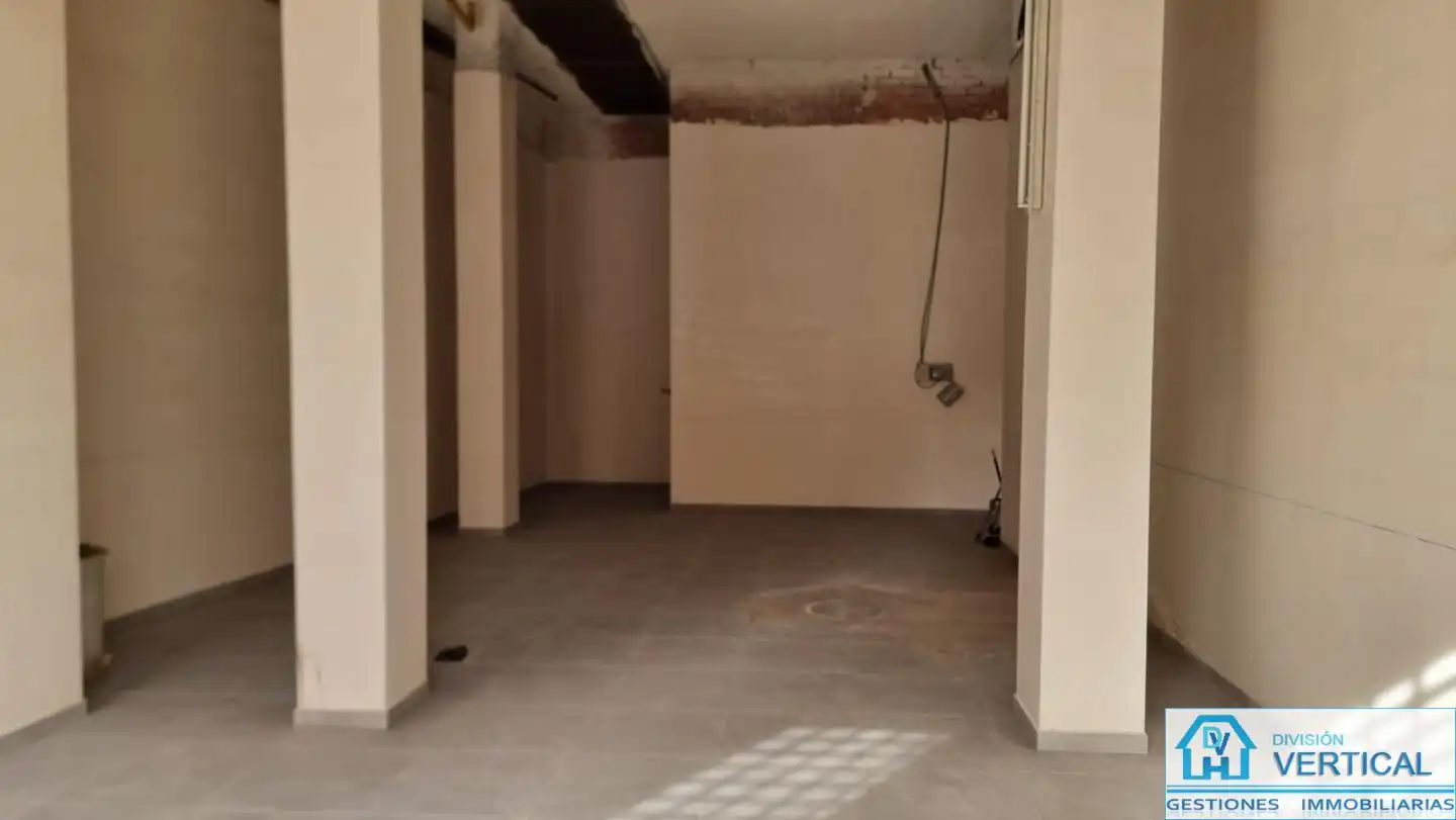 Local comercial en venda a Del Arquitecto Ribes, imagen 4