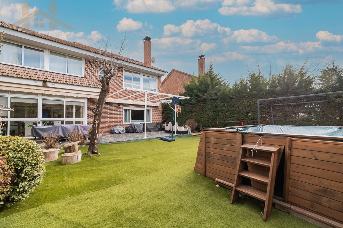 Garden of Single-family semi-detached for sale in Galapagar  with Heating, Private garden and Parquet flooring
