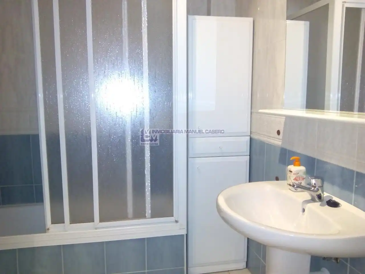 Badezimmer von Wohnung zur Miete in Cáceres mit Klimaanlage, Heizung und Möbliert