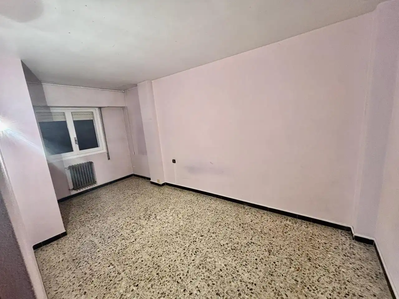 Bedroom of Flat for sale in Zaragoza  with Heating