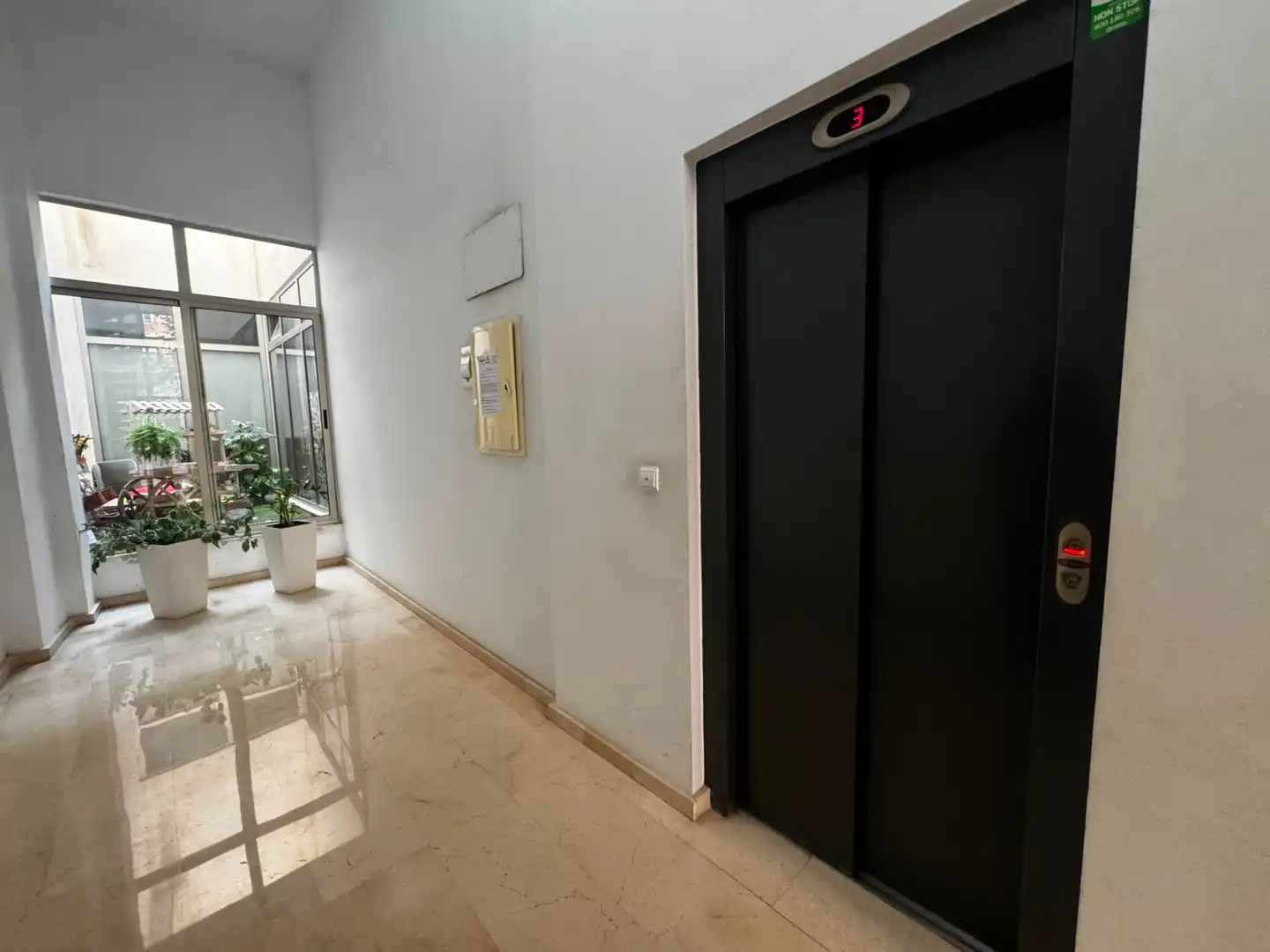 Ático en venta en Alicante / Alacant con Aire acondicionado, Terraza y Amueblado