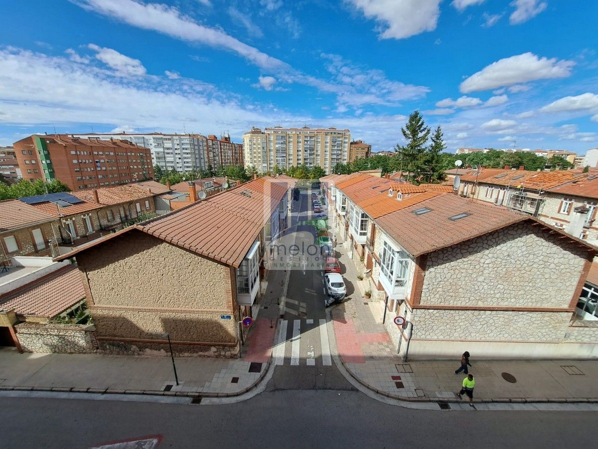 Vista exterior de Piso en venta en Burgos Capital con Trastero