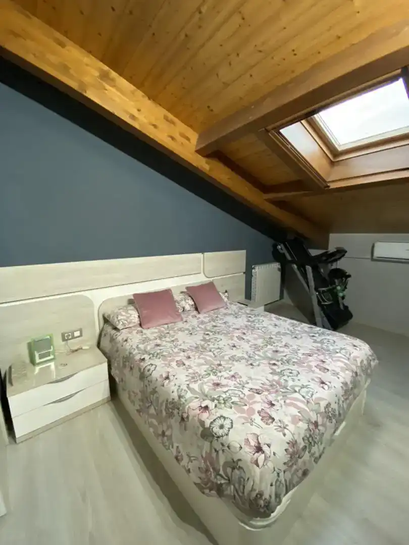 Dormitori de Dúplex en venda en Oyón-Oion amb Aire condicionat, Parquet i Moblat