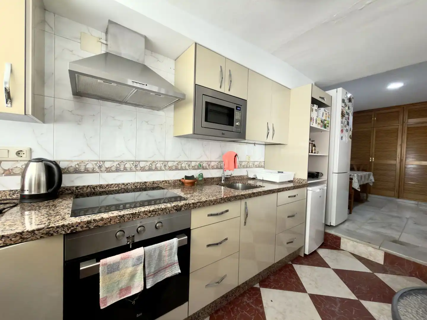 Cuina de Casa o xalet en venda en Mairena del Aljarafe amb Aire condicionat, Calefacció i Terrassa