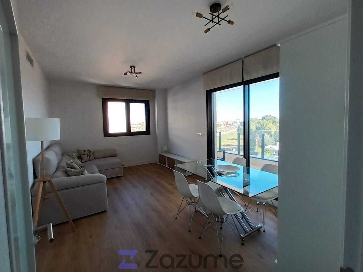 Wohnzimmer von Wohnung zur Miete in Mairena del Aljarafe mit Klimaanlage, Heizung und Privatgarten