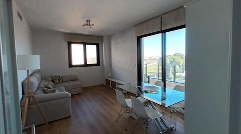 Foto 3 von Wohnung zur Miete in C. Sta. Ángela de la Cruz, Nuevo Bulevar, Mairena del Aljarafe