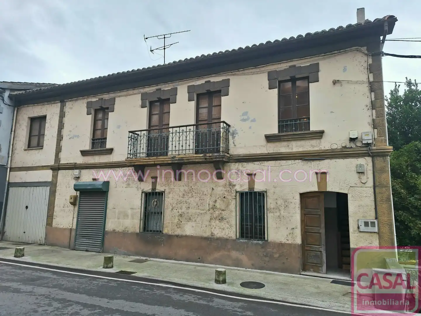 Vista exterior de Casa o chalet en venta en Mieres (Asturias) con Trastero
