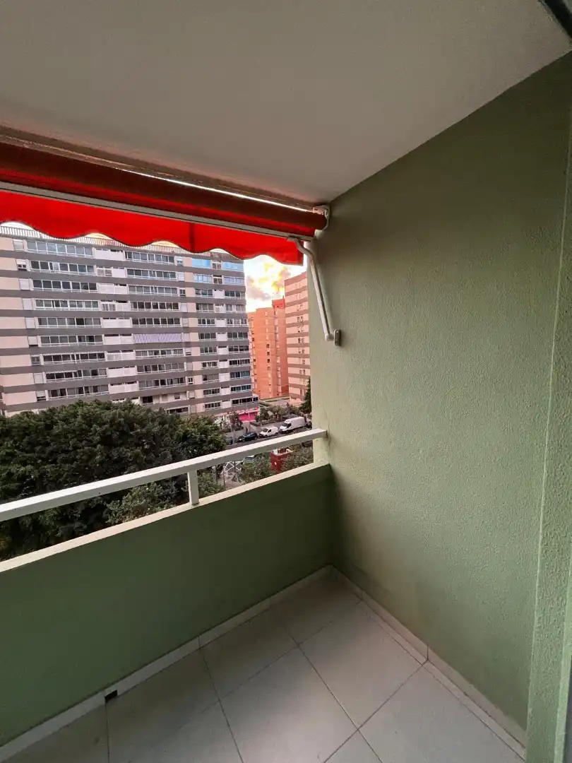 Flat for rent in Calle Heliodoro Rodríguez López, 26, La Salle - Cuatro Torres