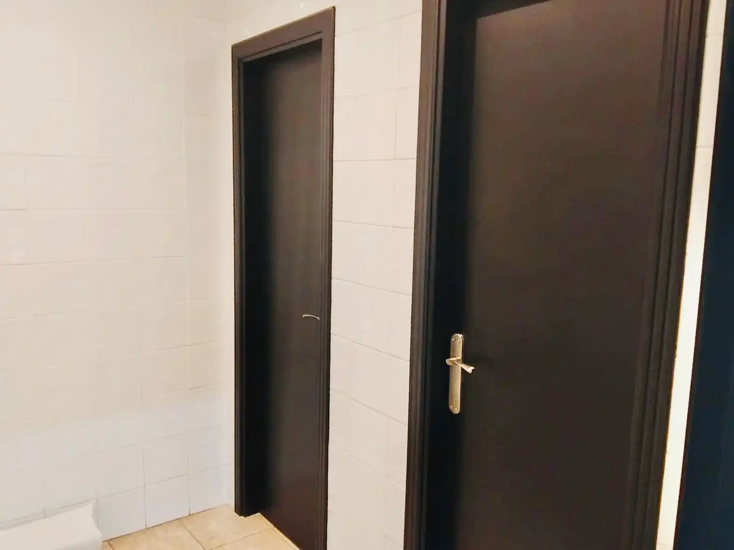 Baño de Local de alquiler en Elche / Elx con Aire acondicionado