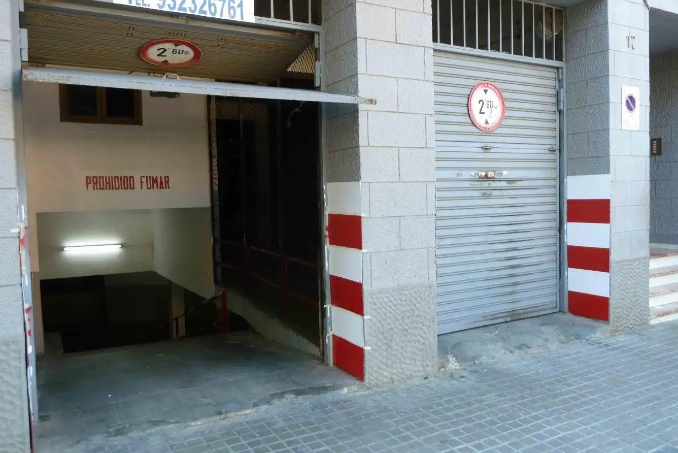 Local commercial à vendre à Carrer Joan Miró, imagen 2