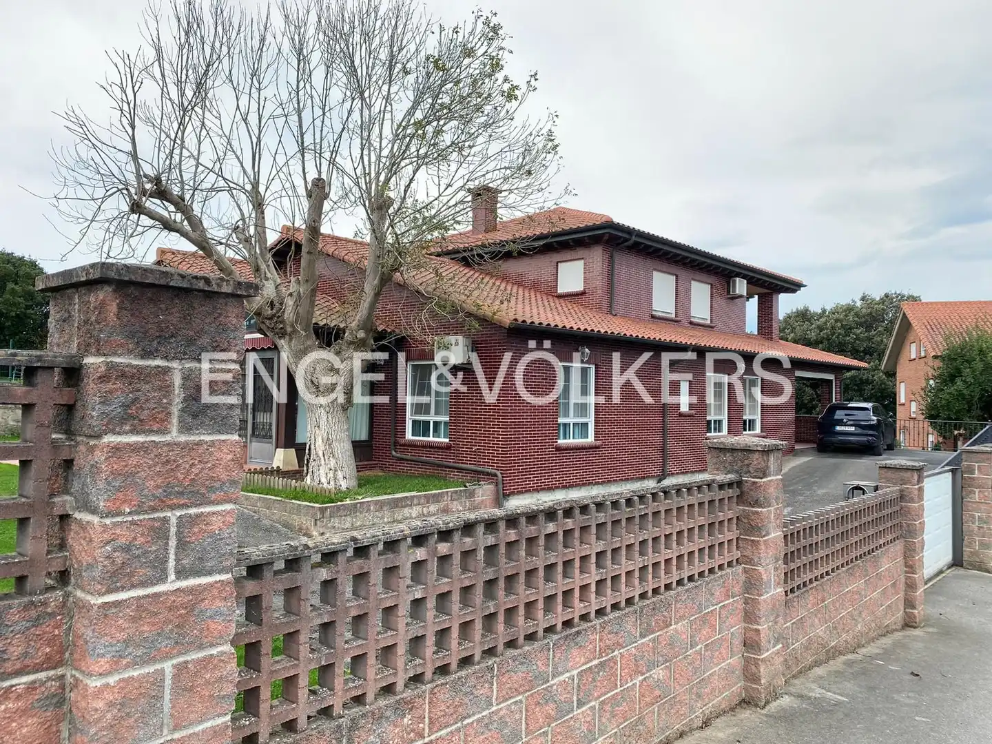Exterior view of Houses for sale in Bareyo  with Air Conditioner, Heating and Private garden